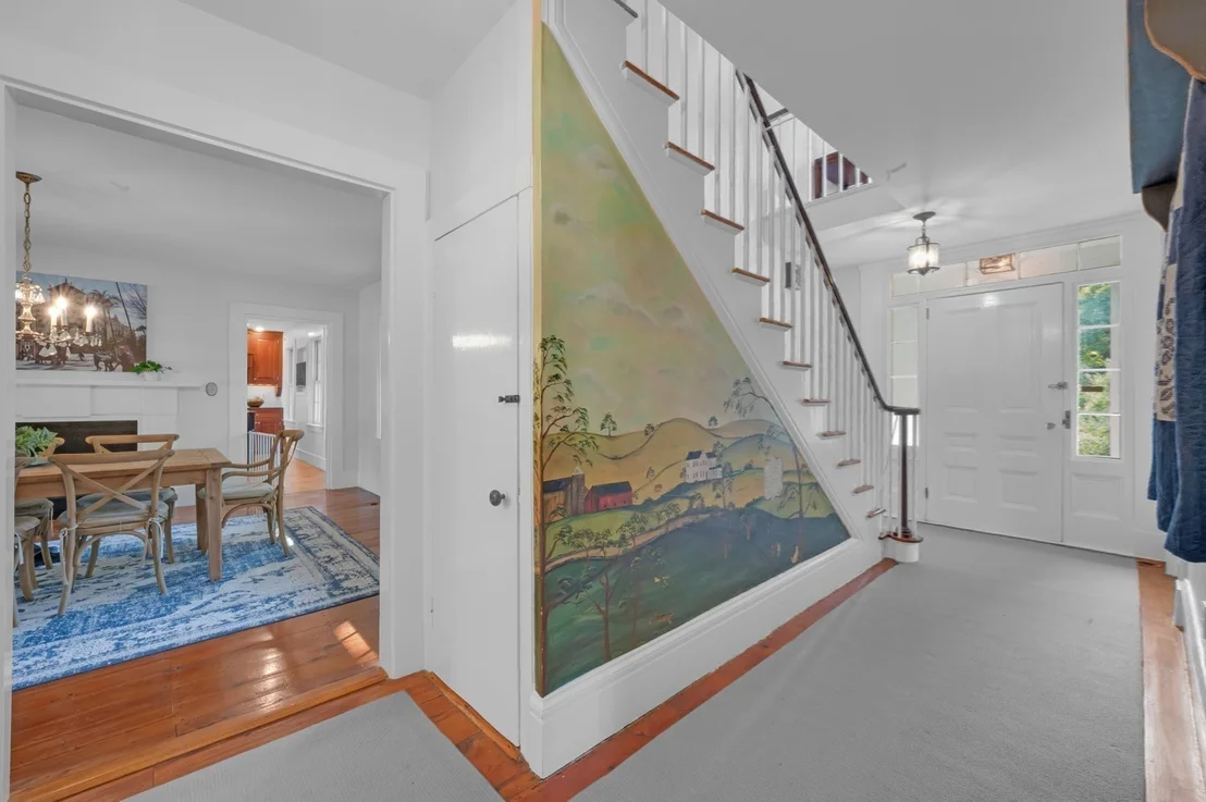 Photo of 304 Warren Rd