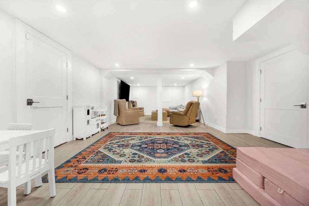 Photo of 265 Weston Rd