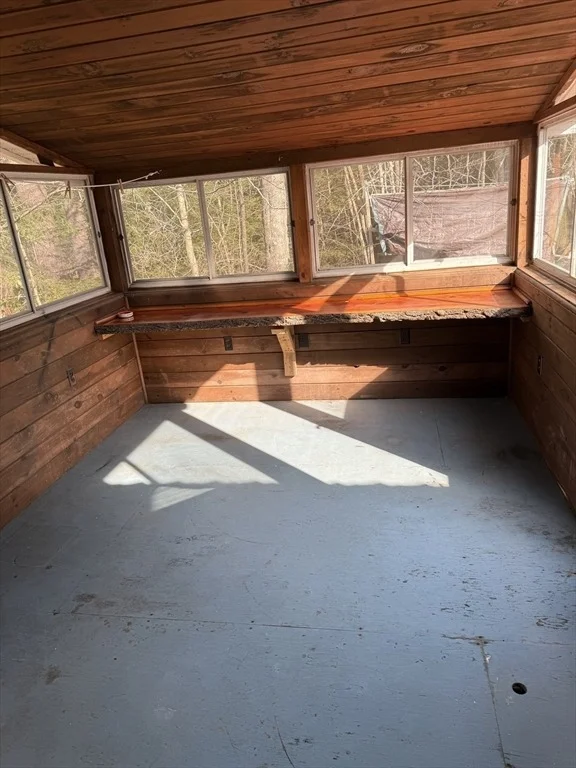 Photo of 106 Shore Rd