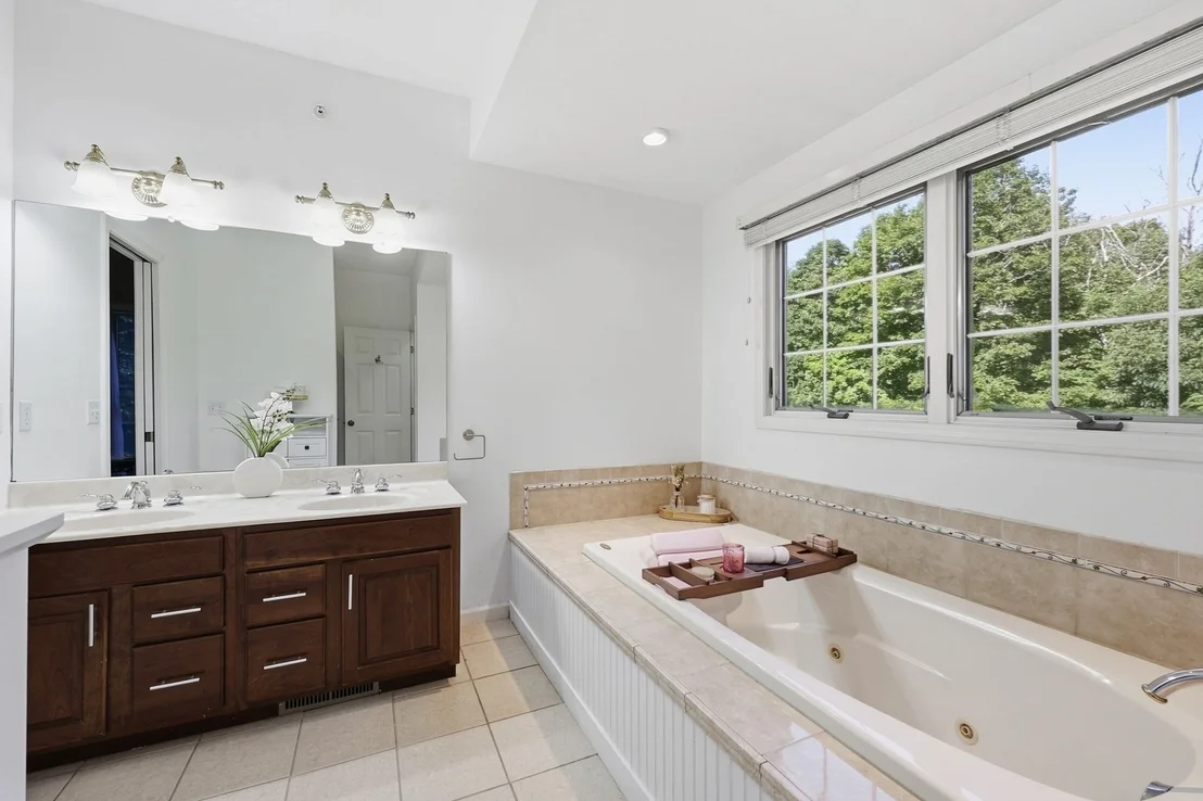 Photo of 2 Highview Circle