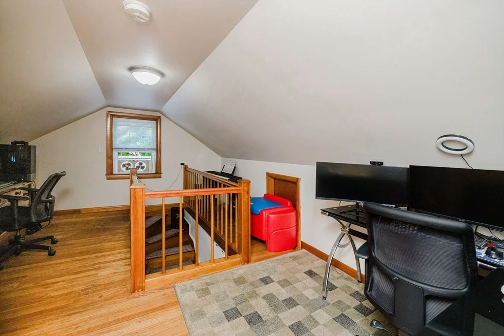 Photo of 1472 Wampanoag Trl