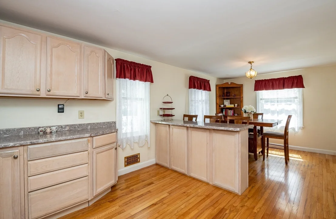 Photo of 31 Eustis St.