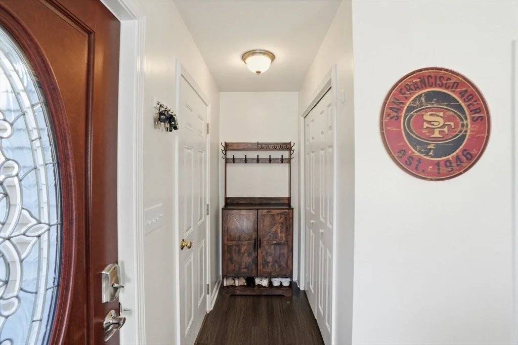 Photo of 943 Stonegate Lndg