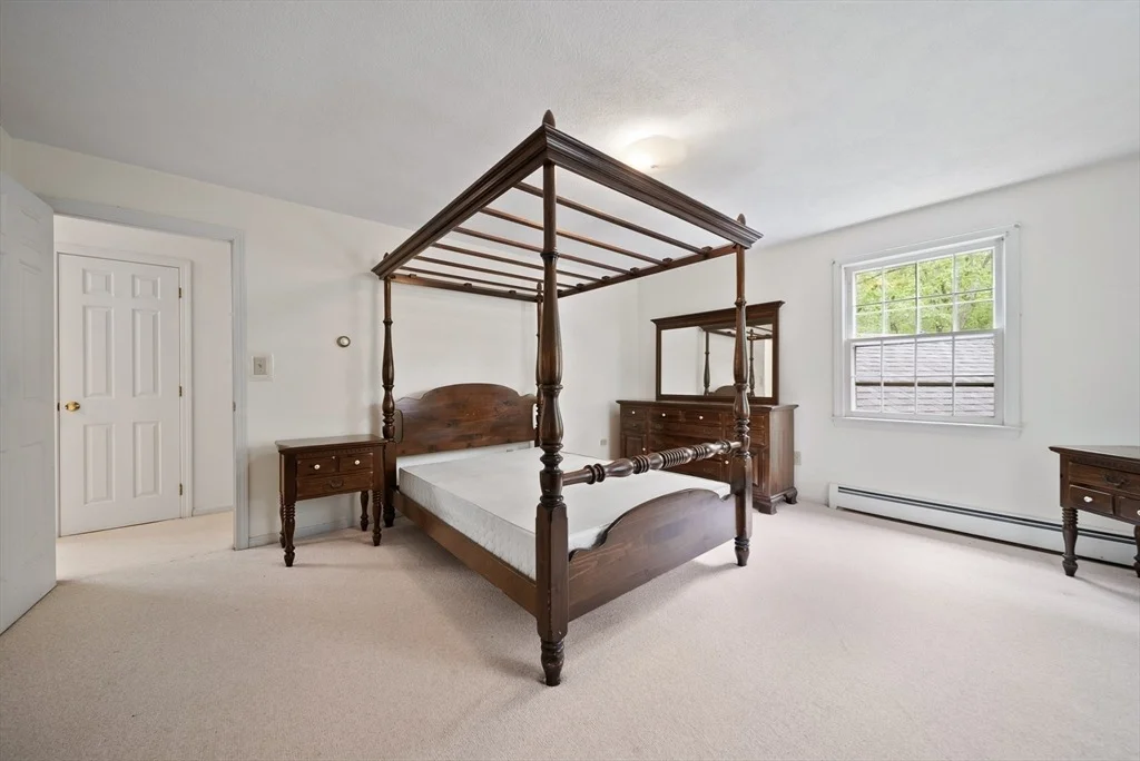 Photo of 8 Lillian Dr