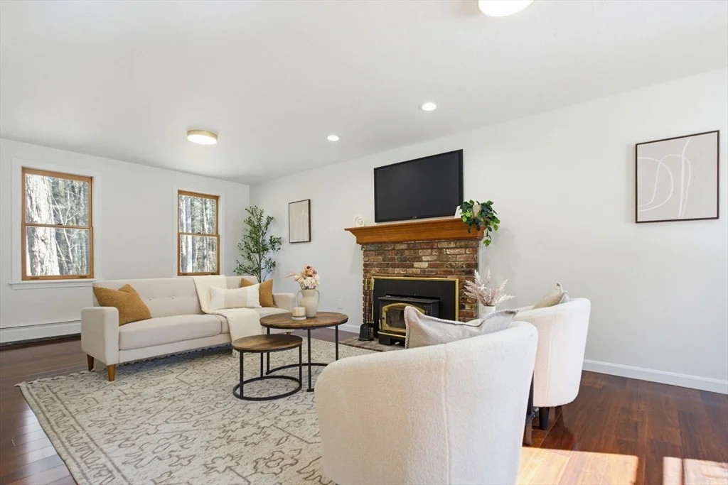 Photo of 3 Charnock Cir