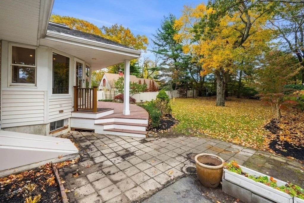 Photo of 215 West Shore Dr
