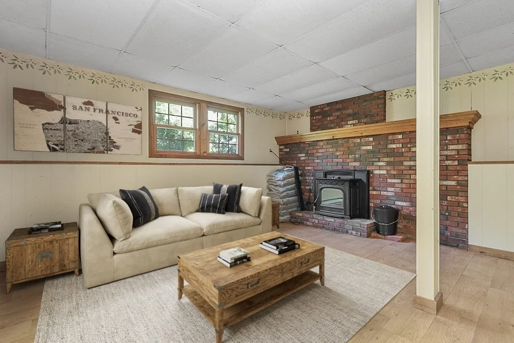 Photo of 162 Oak St