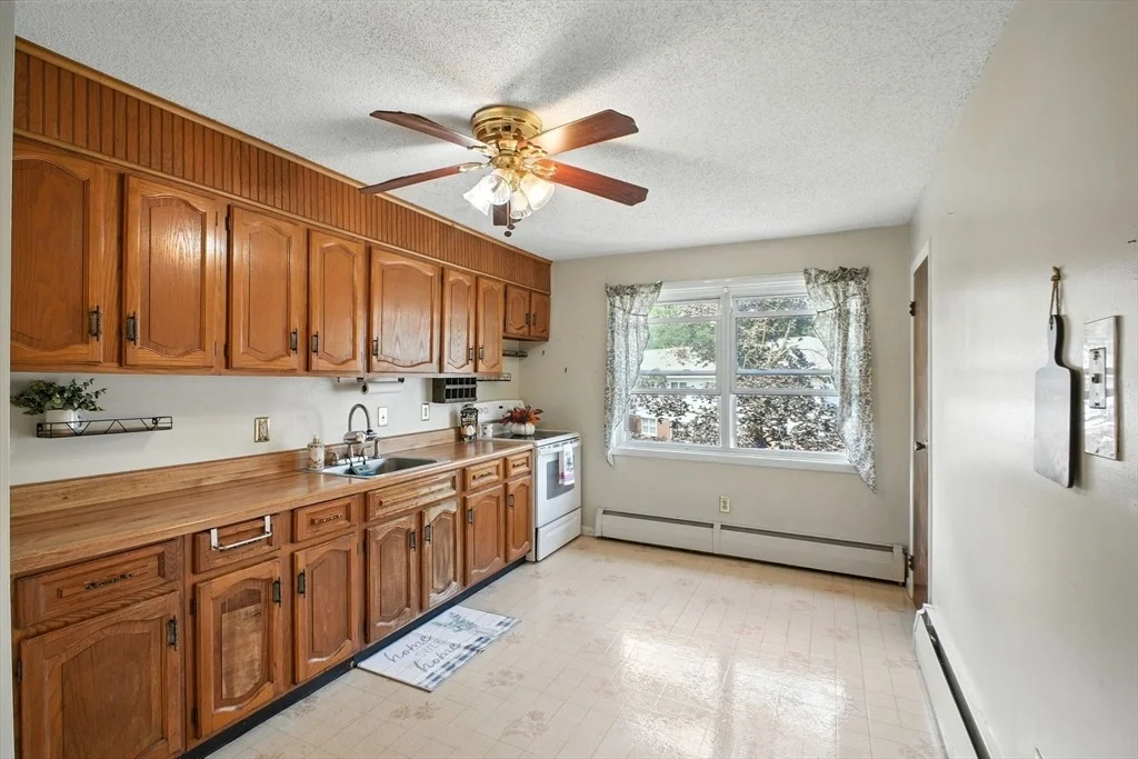 Photo of Unit D at 48 Colonial Cir