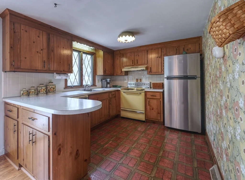 Photo of 72 Ashley Dr