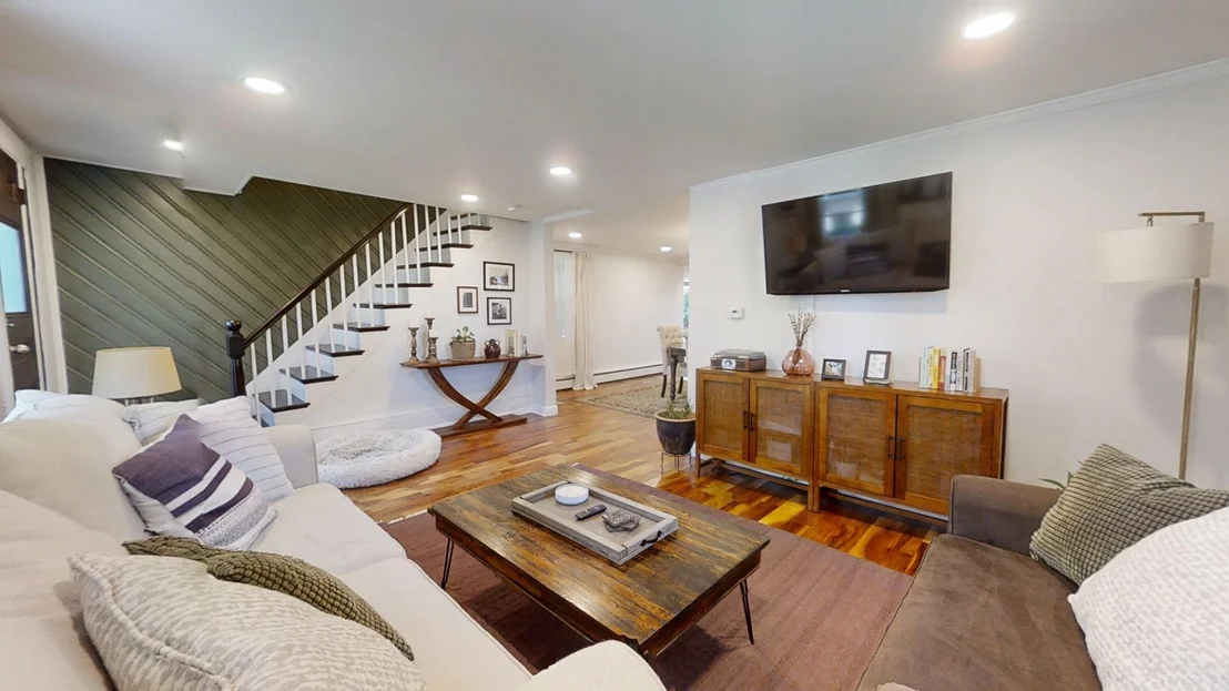 Photo of 54 Whitehall Rd