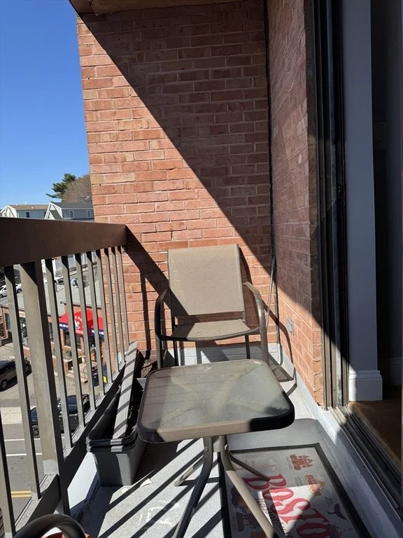 Photo of Unit 408 at 205 Ferry St
