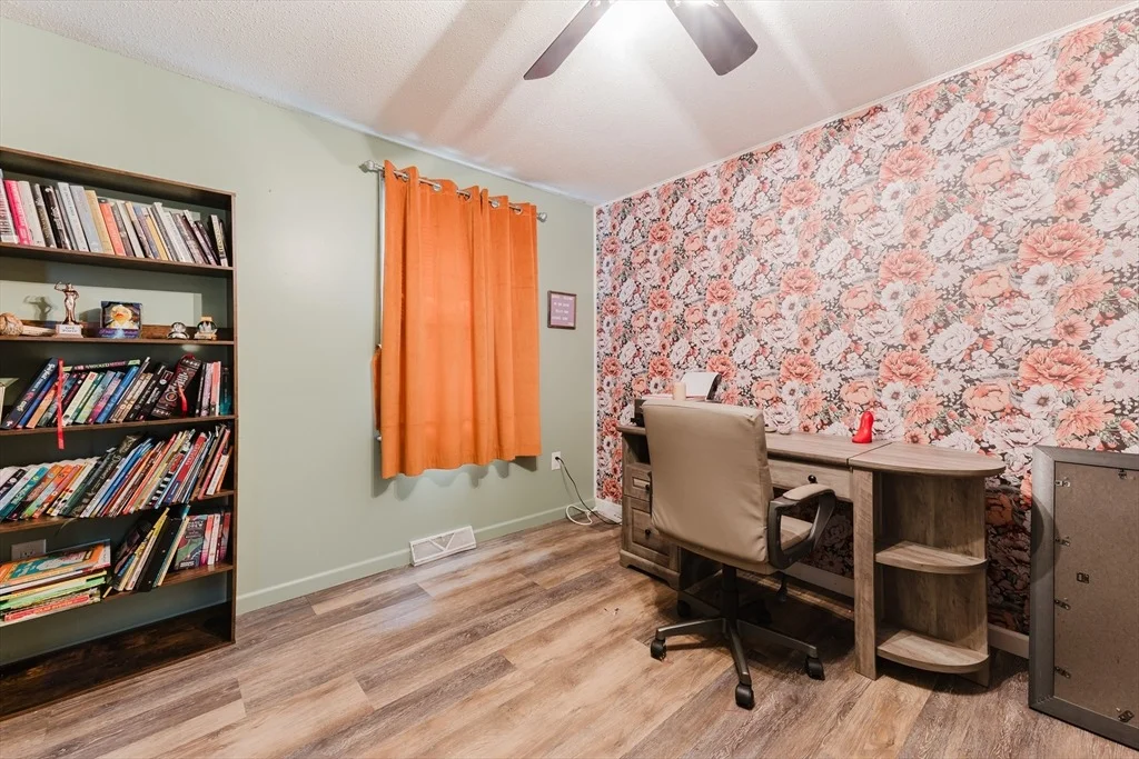 Photo of 649 Middle Rd