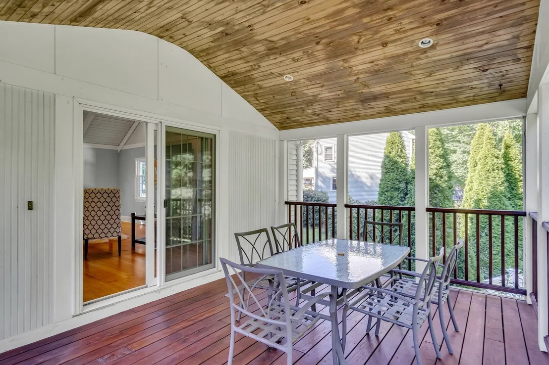 Photo of 8 Barry Dr