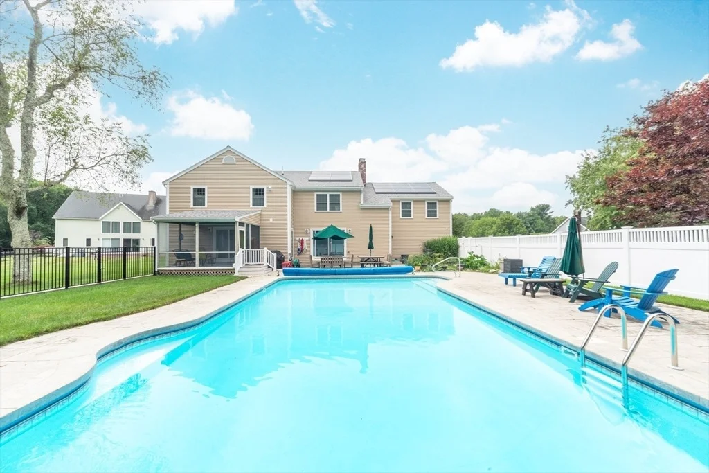 Photo of 40 Tabway Ln