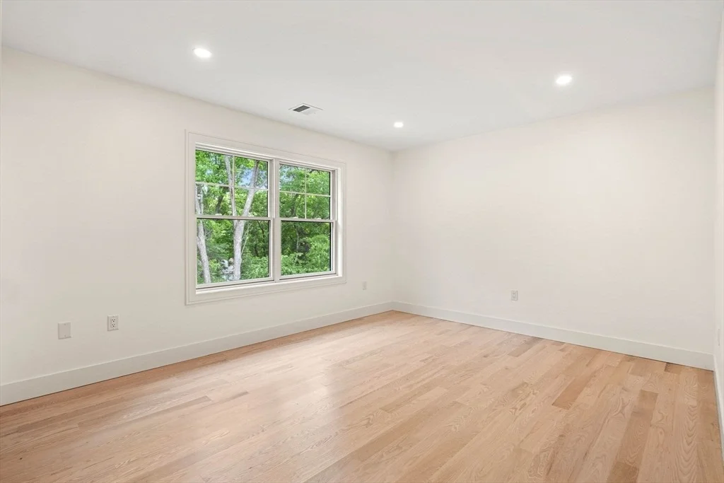 Photo of 100 Marblehead St