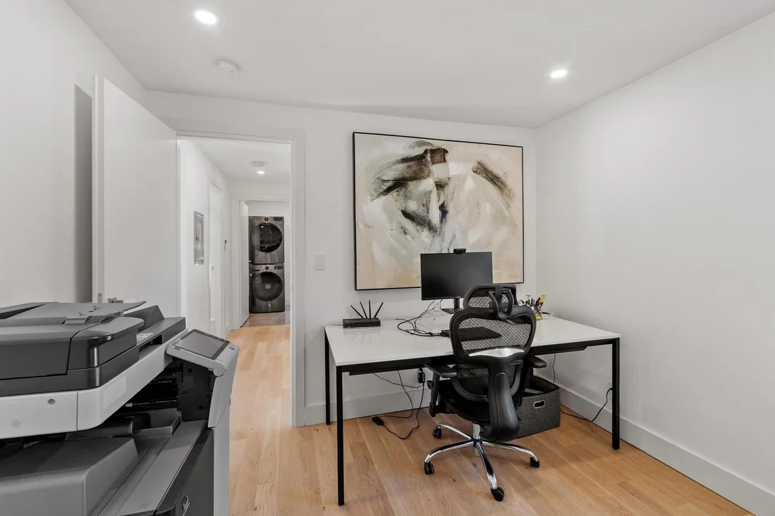 Photo of 32 Coolidge Ave