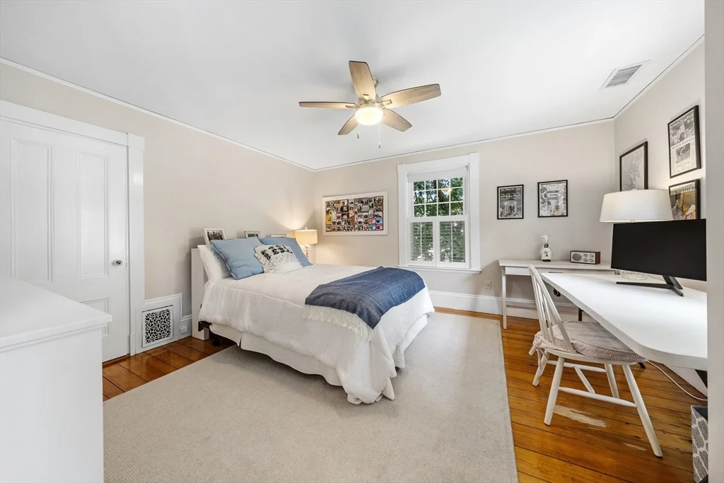 Photo of 6 Leavitt St