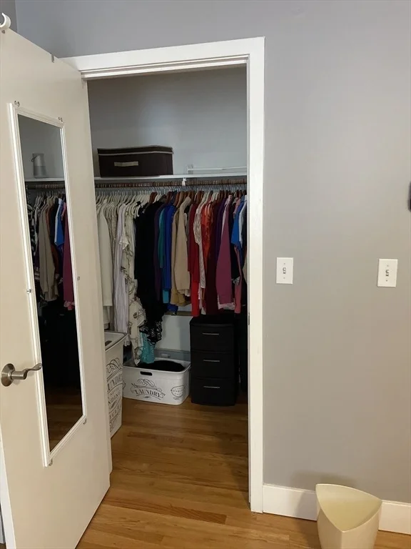 Photo of Unit 705 at 31 Blithewood Avenue