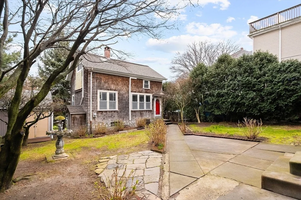 Photo of 572 William Street