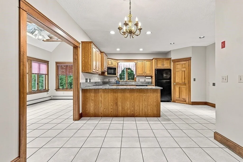 Photo of 176 Putnam Rd