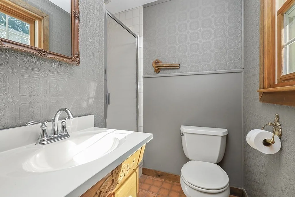 Photo of 162 Oak St