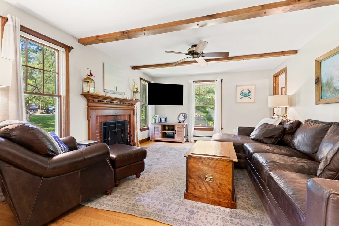 Photo of 102 Elm St