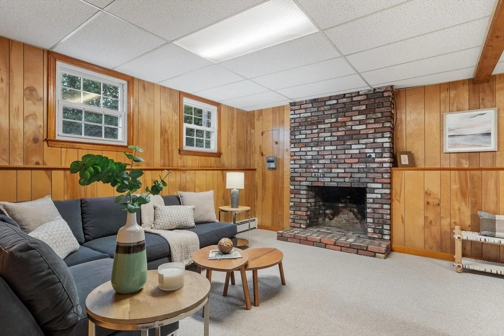 Photo of 156 Mill St