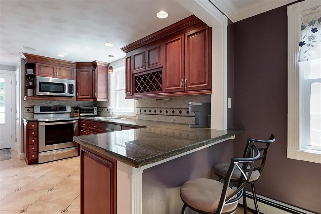 Photo of 21 Hyacinth Dr
