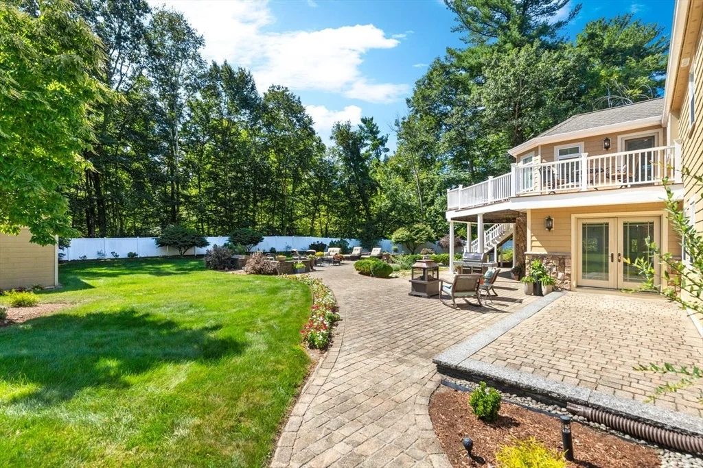 Photo of 24 Hickory Ln