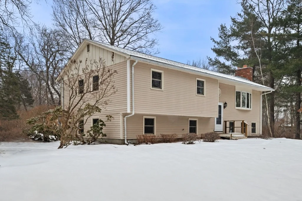 Photo of 90 Topsfield Rd