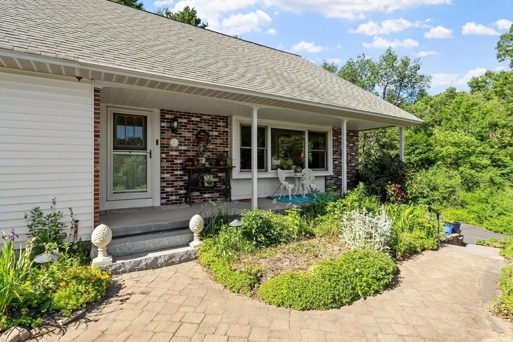 Photo of 33 Taft Rd