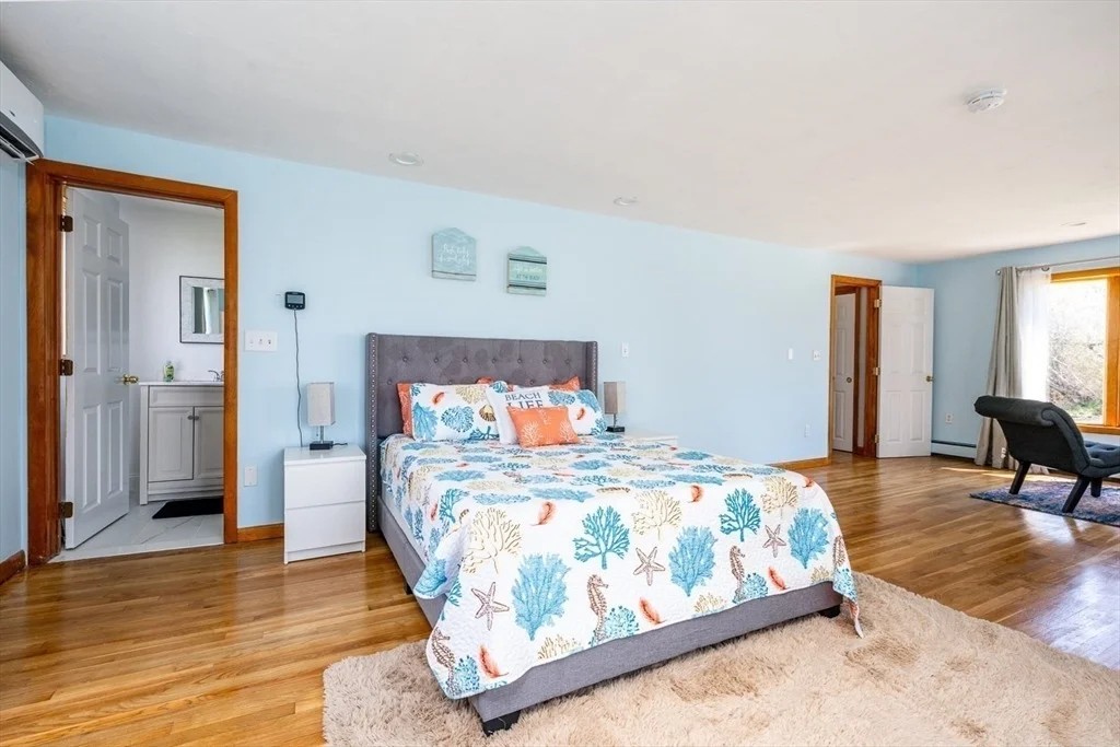 Photo of 33 Island View Rd