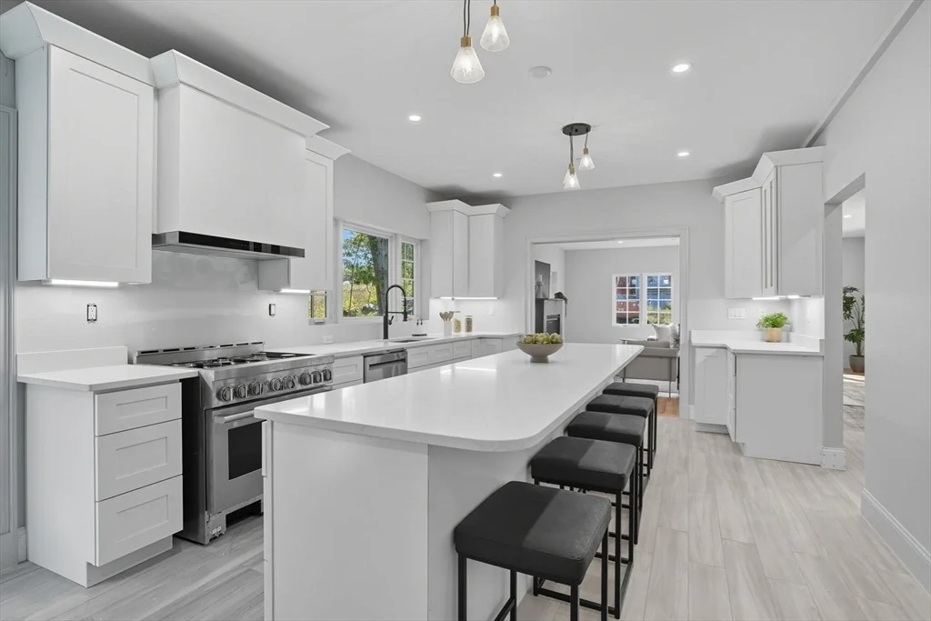 Photo of 9 Lovis Ave