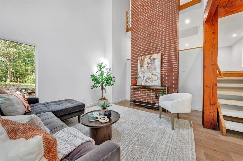 Photo of 95 Ann Lee Road