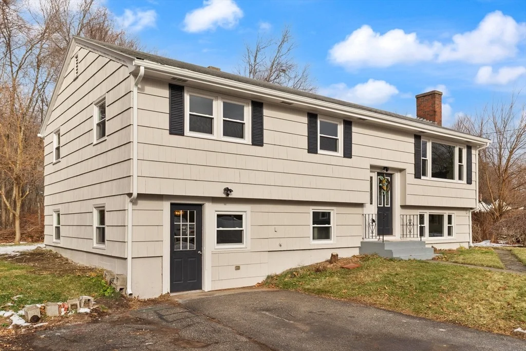 Photo of 8 Maple Lane