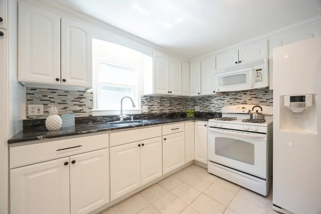Photo of 103 Leland Rd