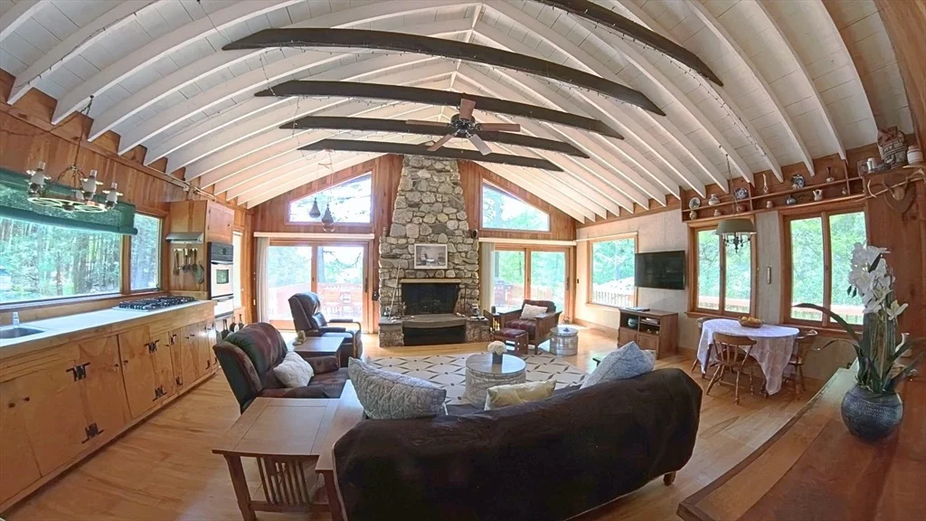 Photo of 32 Pond Hill Rd