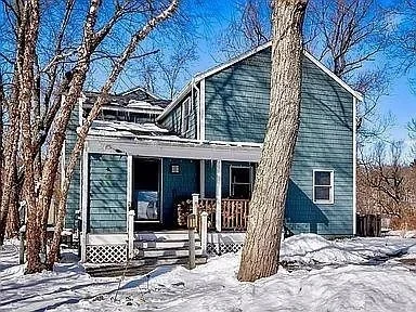 Photo of 81 Riverview Cir
