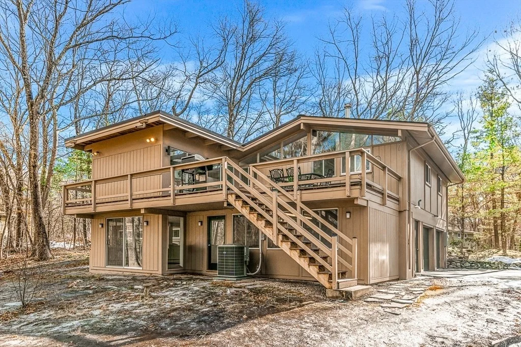 Photo of 32 Indian Ridge Rd