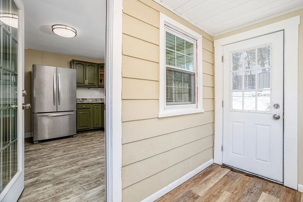 Photo of 23 Tiverton Parkway