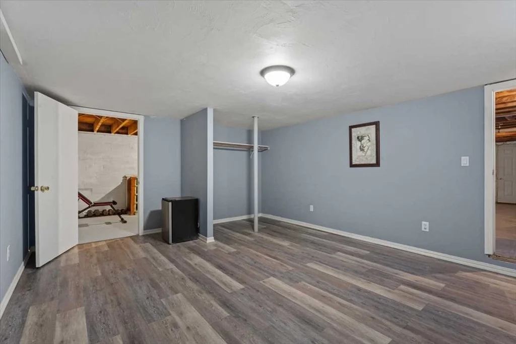 Photo of 822 Hardwick Rd