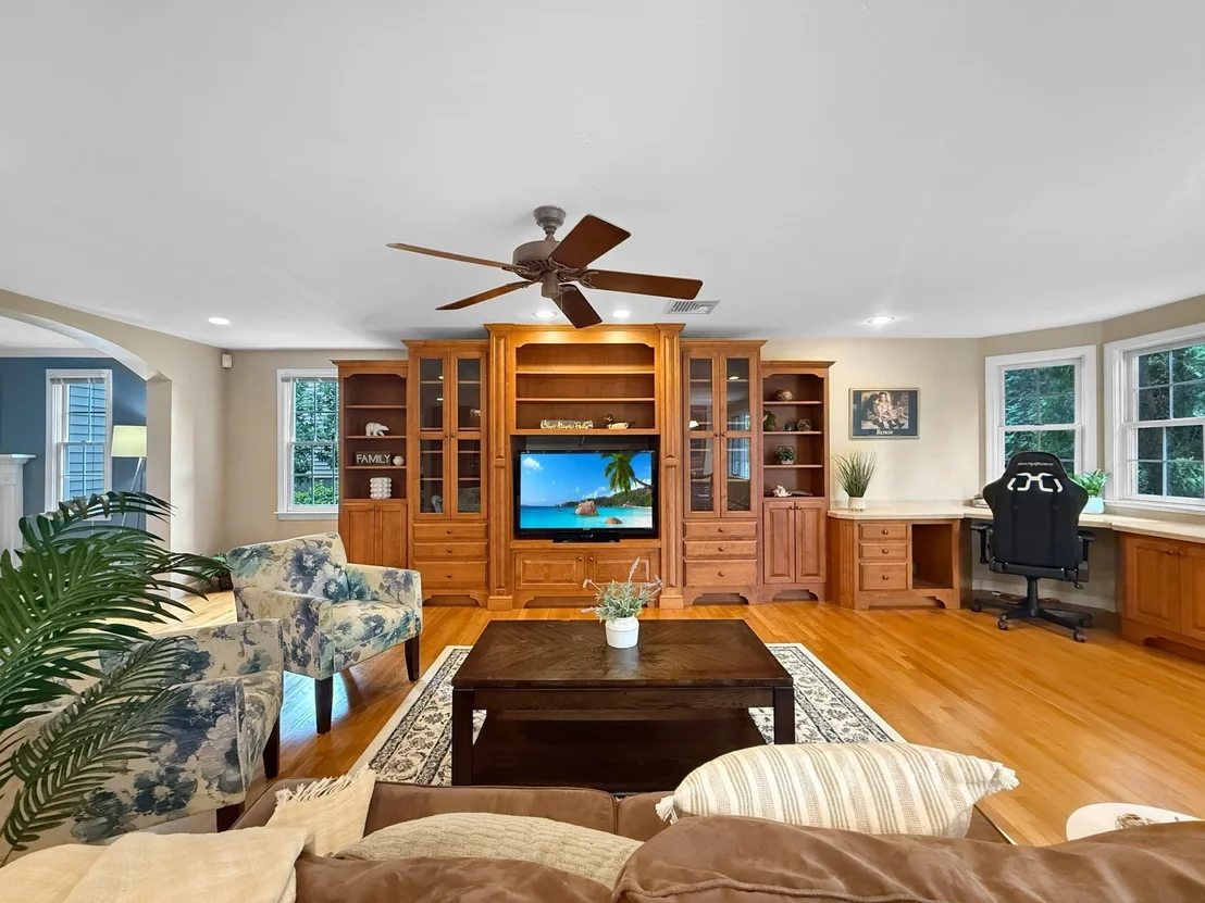 Photo of 5 Swan Cir