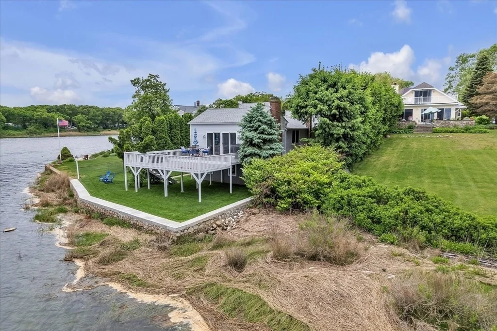 Photo of 376 Parkside Dr