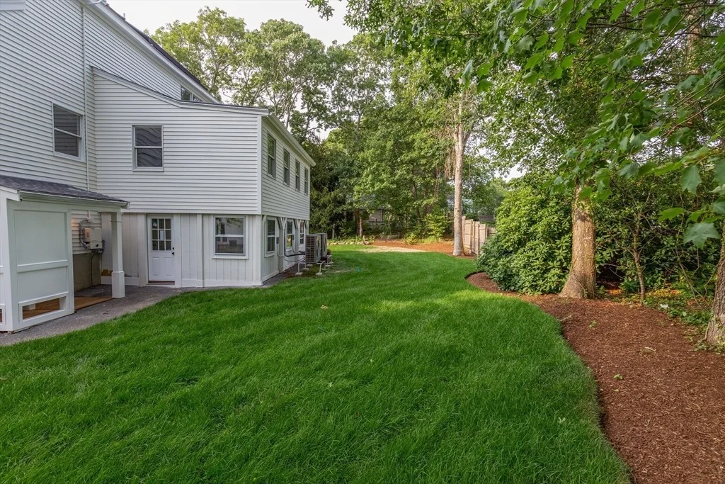 Photo of 43 Seabreeze Dr
