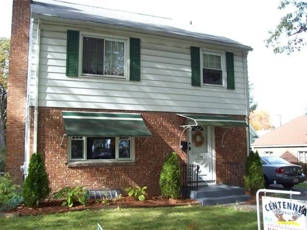 Photo of 214 Abbott St