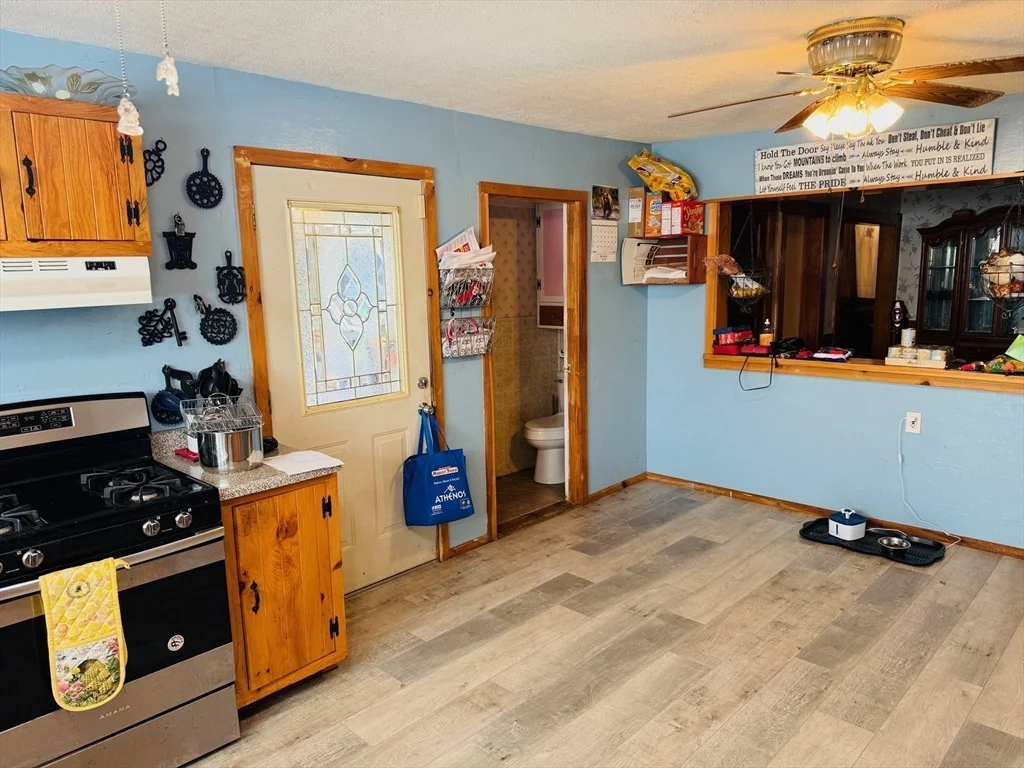 Photo of 27 Warwick Ave