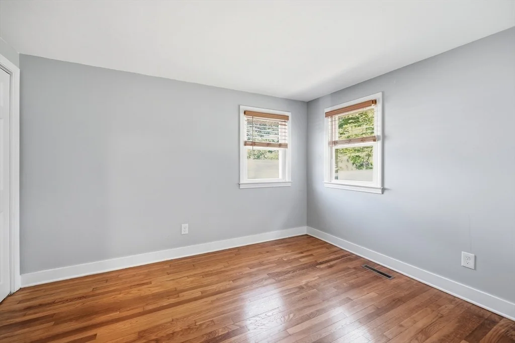 Photo of 9 Pine Dr