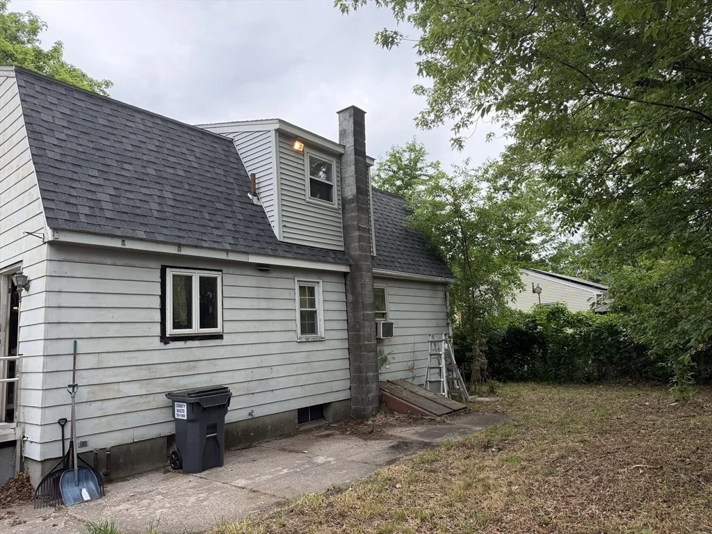 Photo of 8 Peloquin Dr