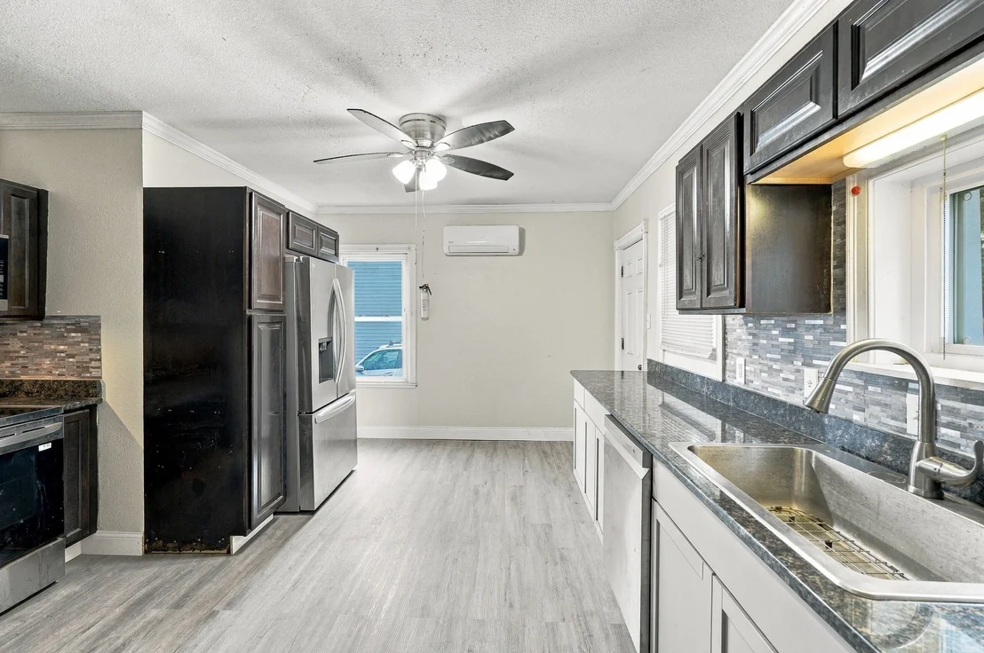 Photo of 132 Gilbert Ave