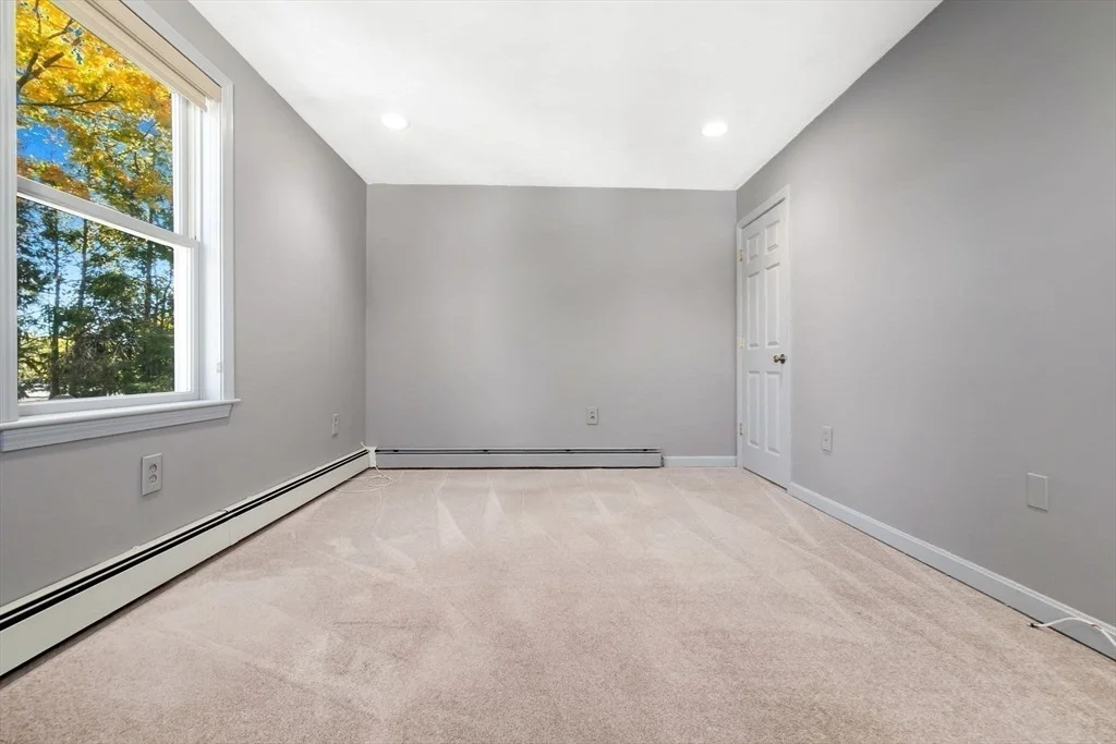 Photo of 97 Oak St